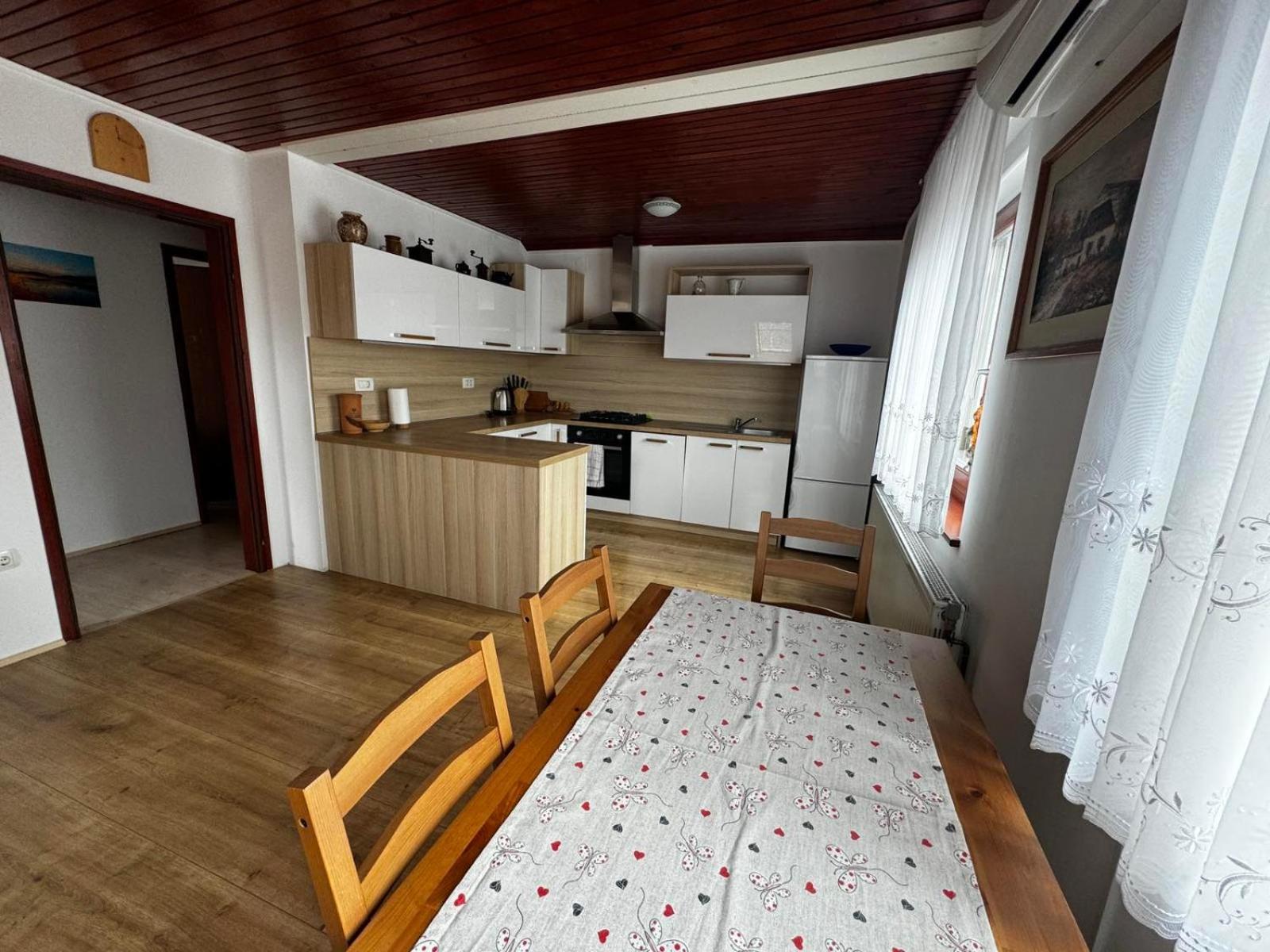 Rooms Apartma Cerknica Luaran gambar